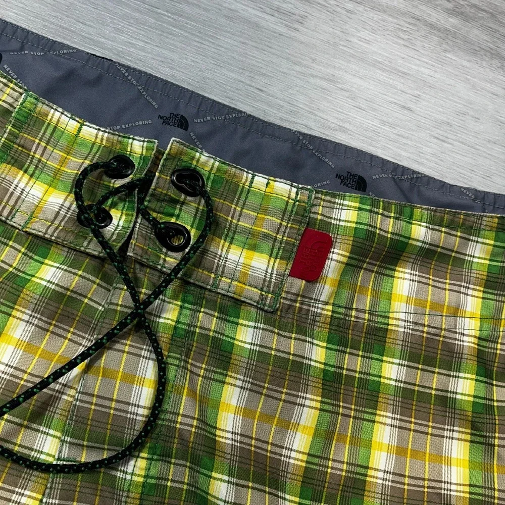 The North Face Quick Dry‎ Mens Board Shorts Size 32 Plaid Green Yellow